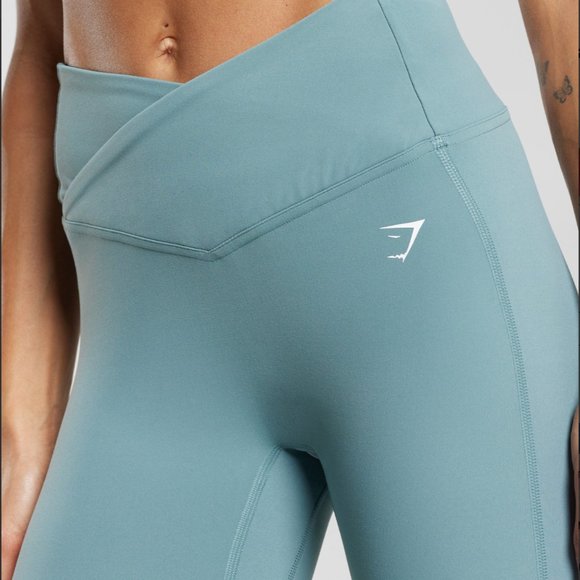 Gymshark Crossover Leggings - Picture 2 of 9